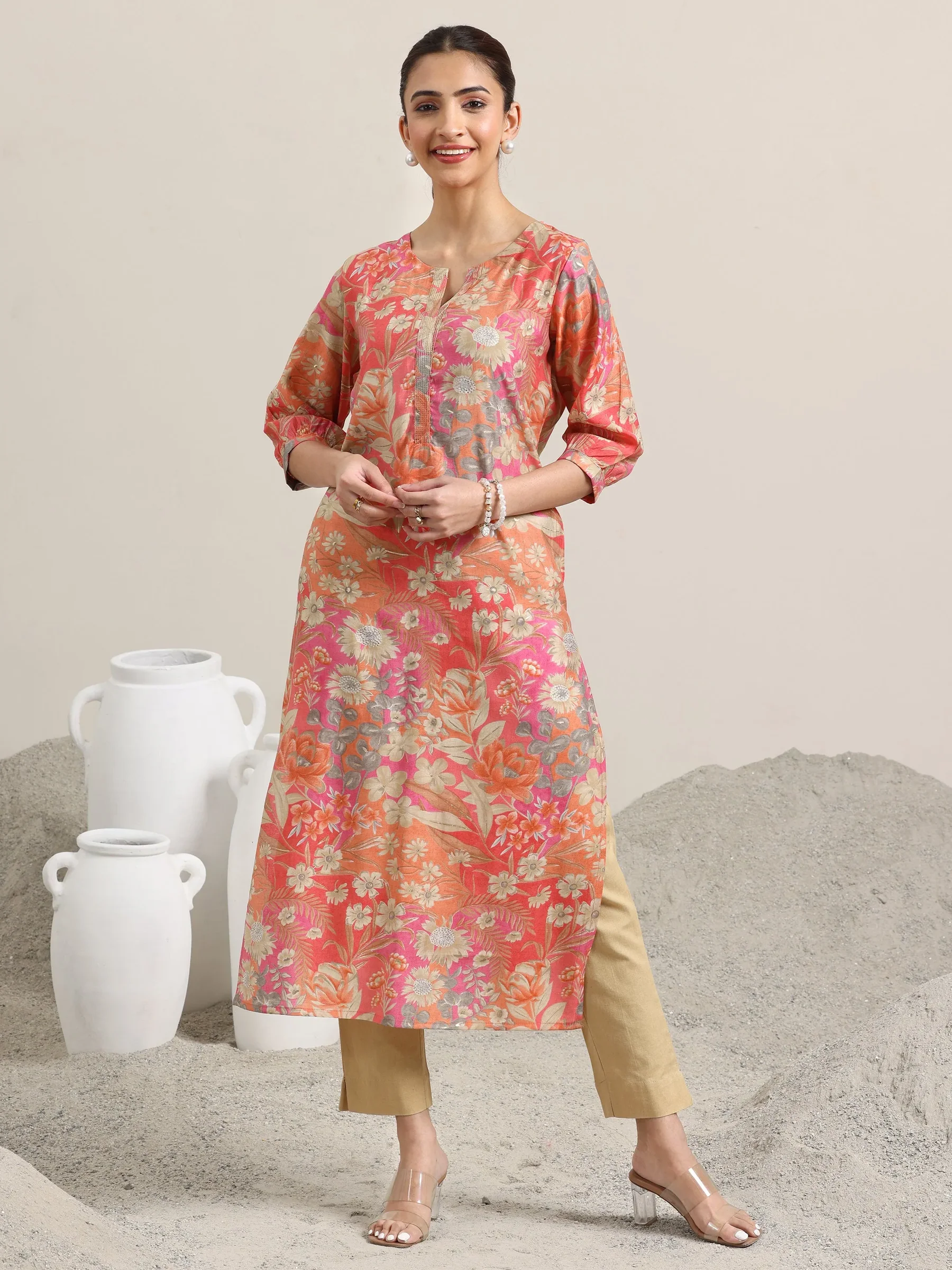 29514_1Main.webp Peach Printed Silk Blend Straight Kurta - Image 1
